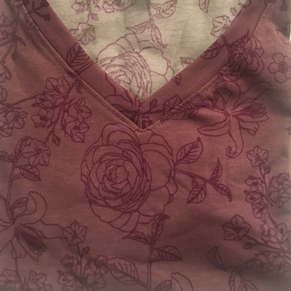 Lularoe Christy T-Shirt V-Necked Purple Floral XL